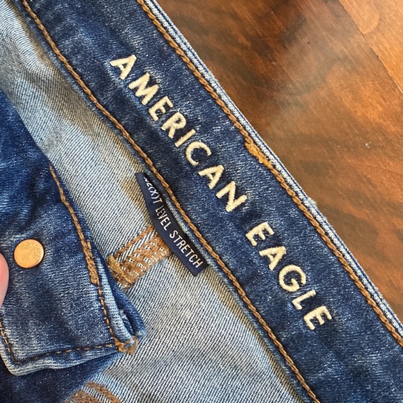 American Eagle Medium Wash Jeans/ Hi Rise Jegging - Picture 2 of 3